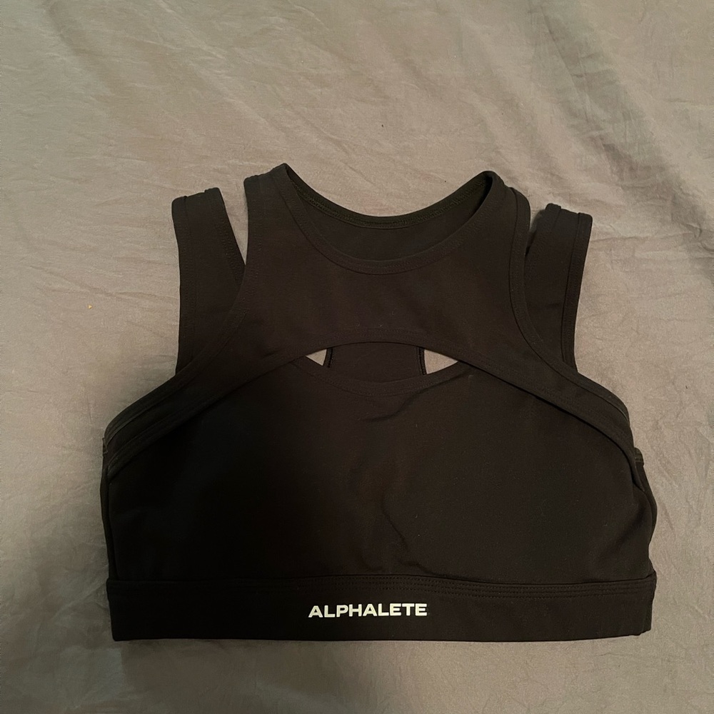 Alphalete keyhole sports bra